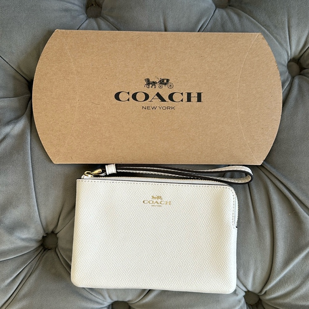 Coach leather wristlet with box